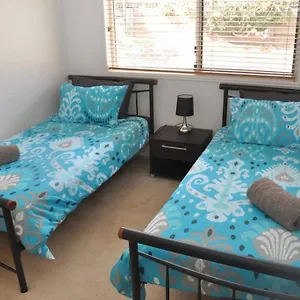 Holiday home Ridgehouse