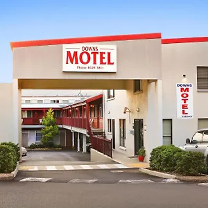 3* Motel Downs
