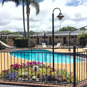 4* Motel Street Motor